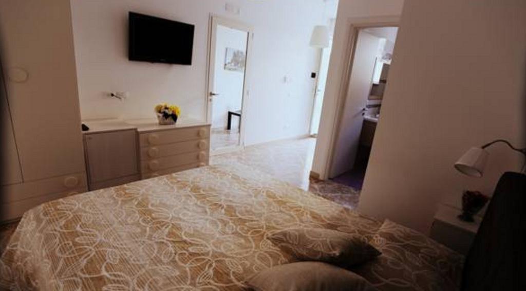 Io Resto Qui Bed and Breakfast Monopoli Habitación foto